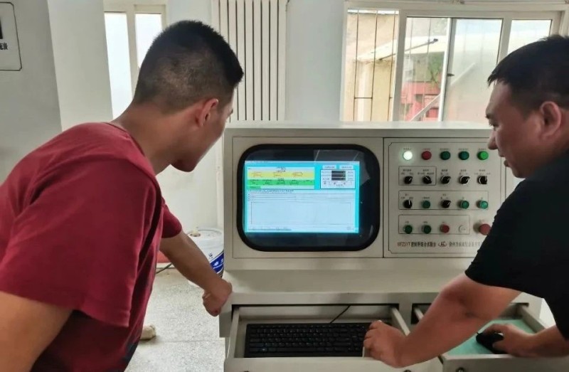Заптивката на Qingdao Ruichen го заврши тестот за заптивка на маслото CSH-X-05 PTFE